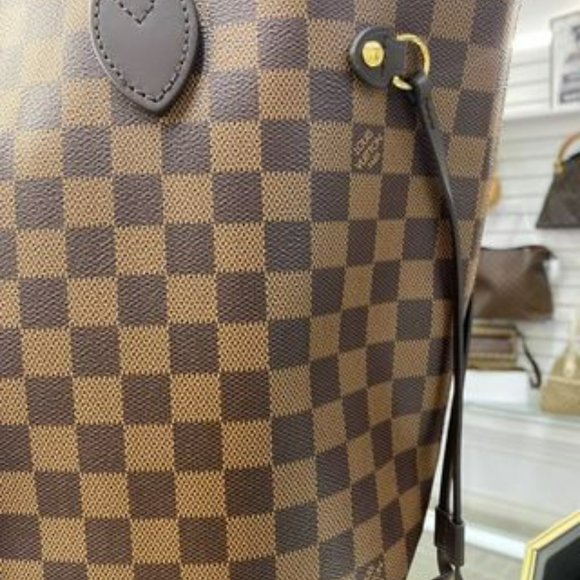 Louis Vuitton Damier Ebene Neverfull MM - Picture 11 of 16